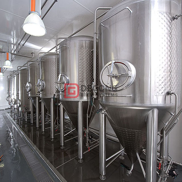 Přizpůsobitelná 2000L pivní fermentační nádrž na chlazení řemeslného piva z nerezové oceli