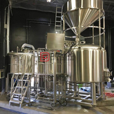 CE PED certifikované zařízení na výrobu piva pro 1000 piva s fermentačními nádržemi Pivovar 3 plavidel